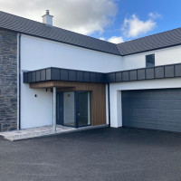Sectional garage door