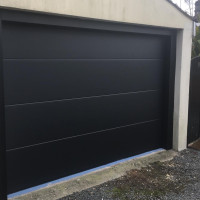 Sectional garage door Comber